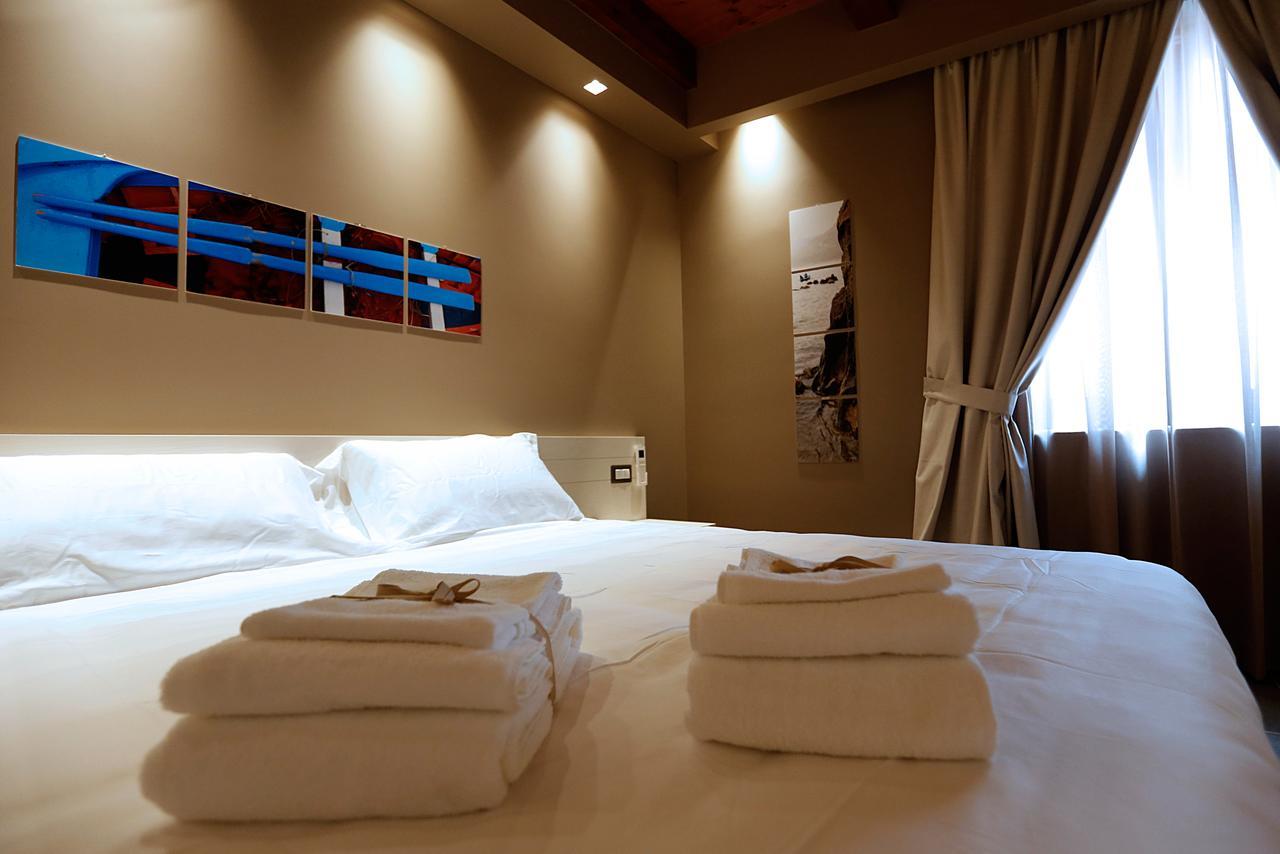 Il Casato Deluxe Rooms Scilla Exteriör bild