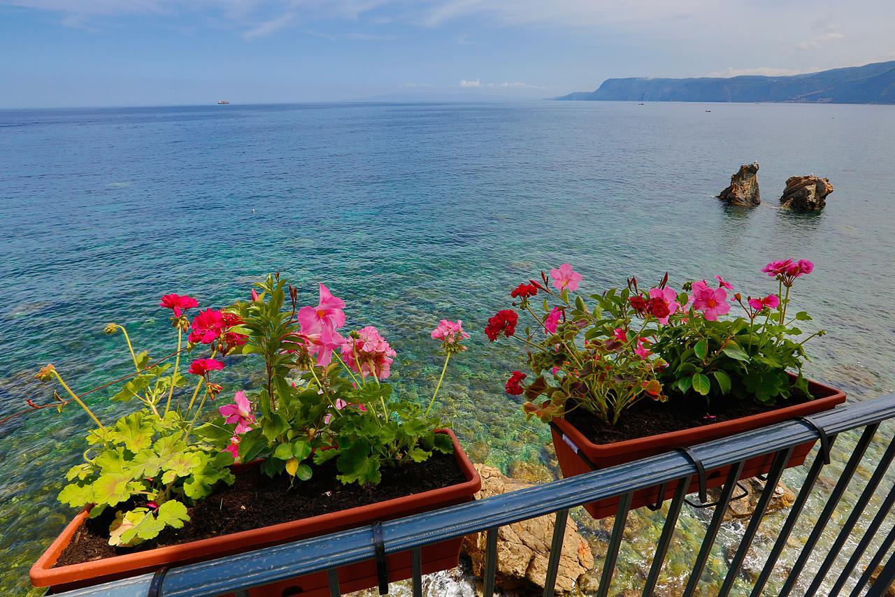 Il Casato Deluxe Rooms Scilla Exteriör bild