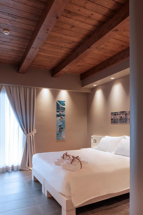 Il Casato Deluxe Rooms Scilla Exteriör bild